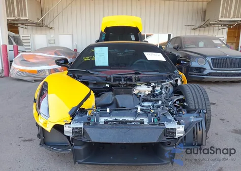 2024 Lotus Emira V6 First Edition z USA, uszkodzony, nr VIN SCCLEKAXXRHA11528